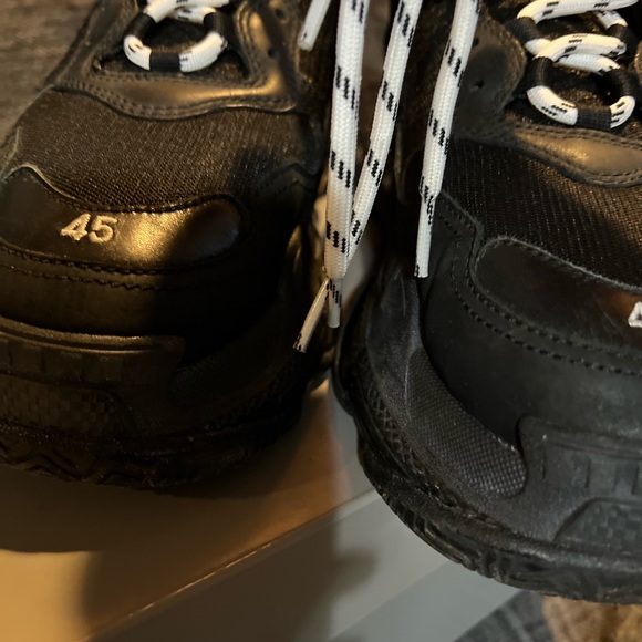 Balenciaga triple s size 45 - Picture 5 of 10